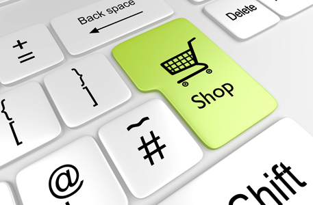 E-Commerce - Tastatur mit Webshop-Symbol